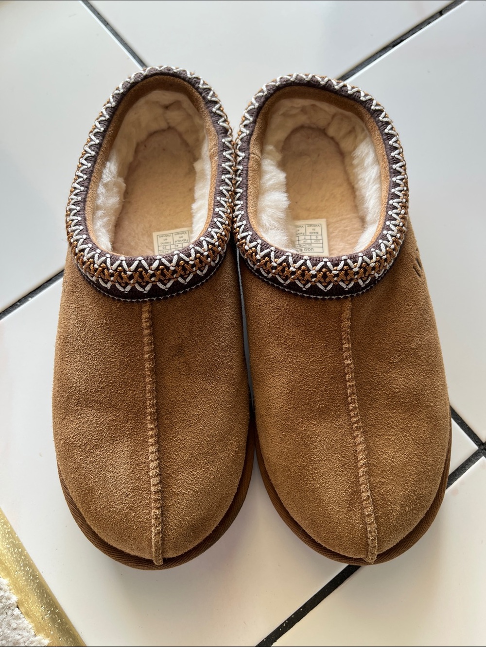 UGG Women’s Chestnut Suede Shearling-Lined Slip-On Clog - Picture 3 of 5
